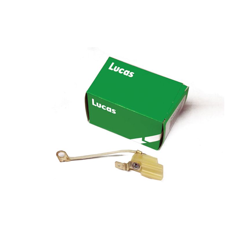 LOW TENSION BLOCK SPADE (LUCAS 54417569):  MGB