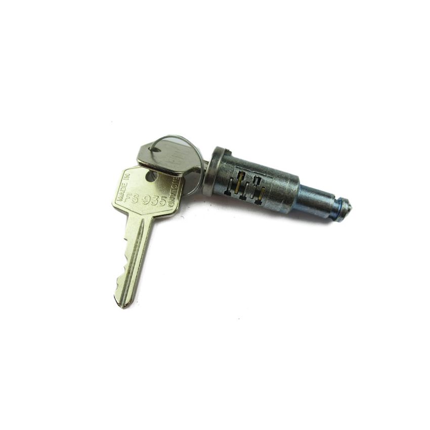 LOCKING BARREL BOOT:  TR4, TR4A, TR5, HERALD, SPITFIRE, MM