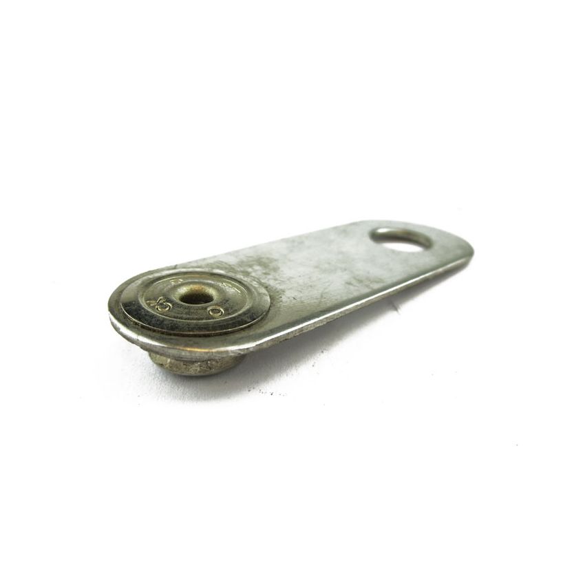 SIDE TONNEAU BRACKET:  TR4, SPITFIRE MKI