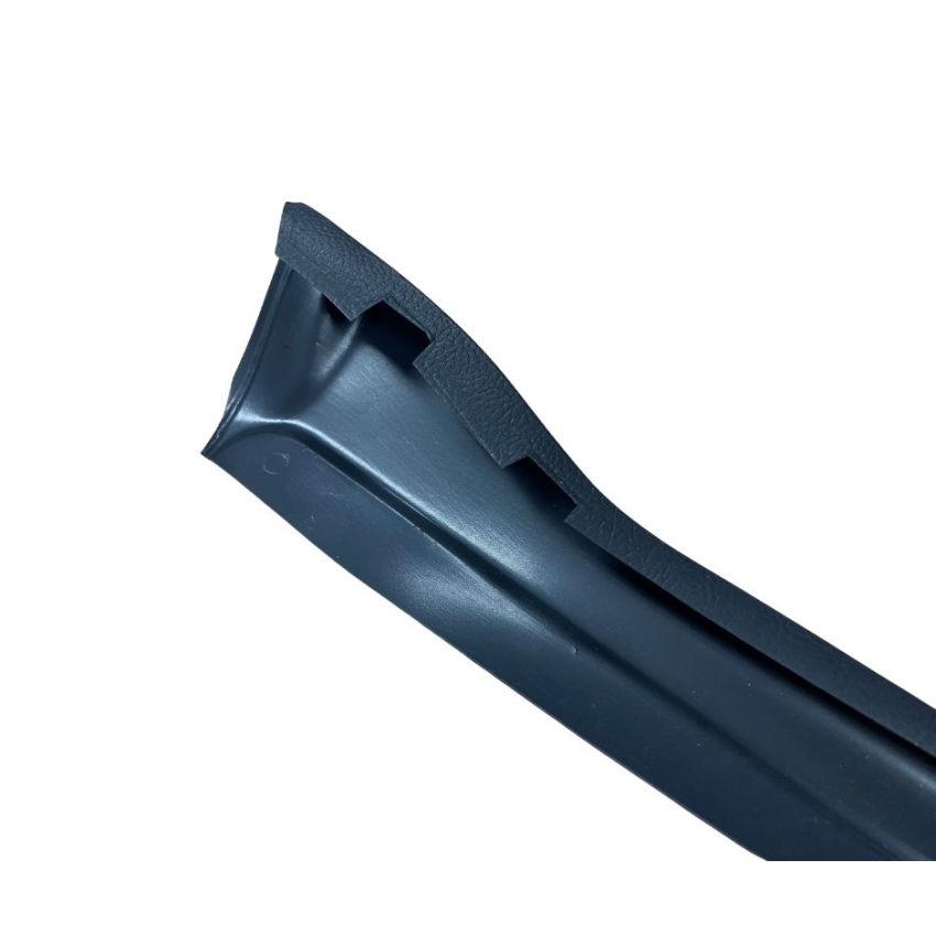 RH TOP DOOR TRIM:  TR6