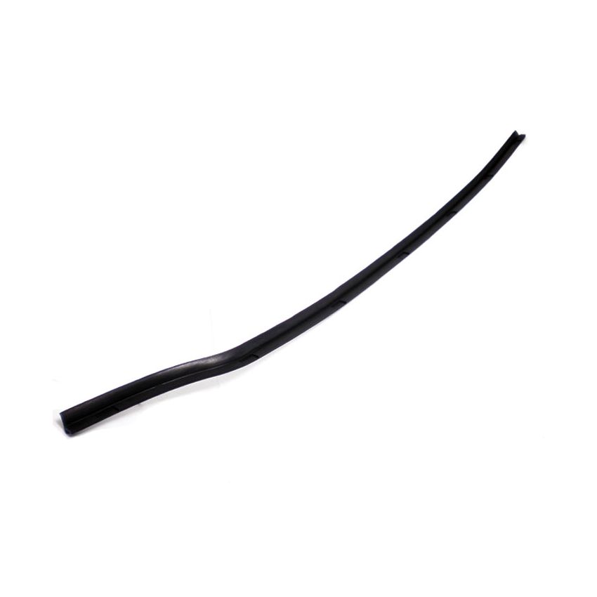 RH OUTER SEAL:  TR4, TR4A, TR5, TR6