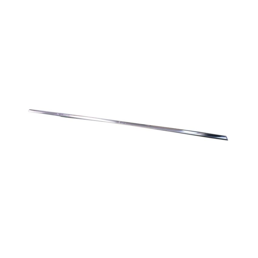 LH DOOR MOULDING:  MGB 62-80