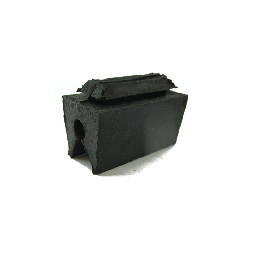 RUBBER CLIP FOR STAY:  MORRIS MINOR SALOON, CONVERTIBLE