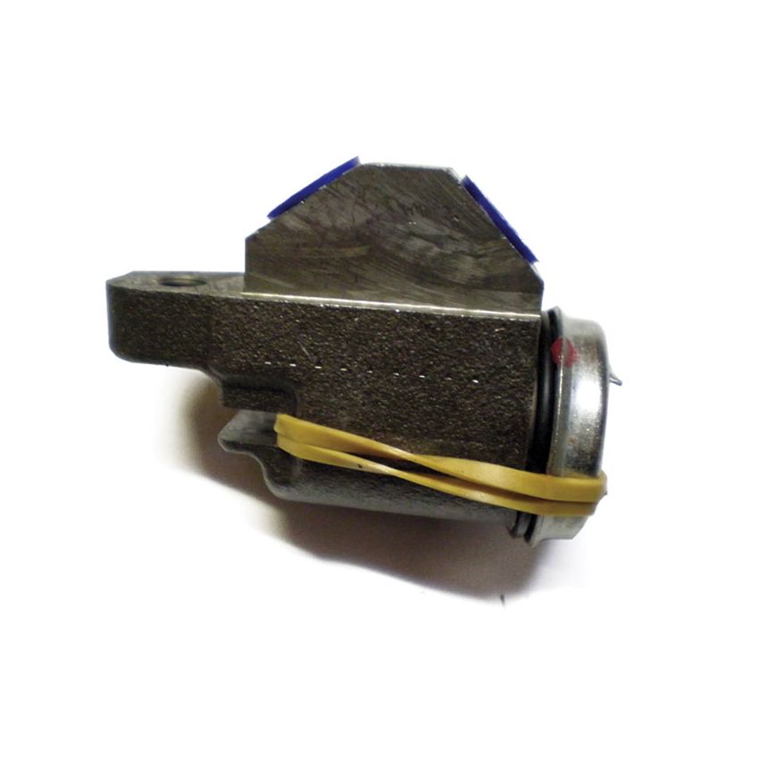 LH FRONT WHEEL CYLINDER (AP):  MGA, TR2, TR3, S&M 948, MM