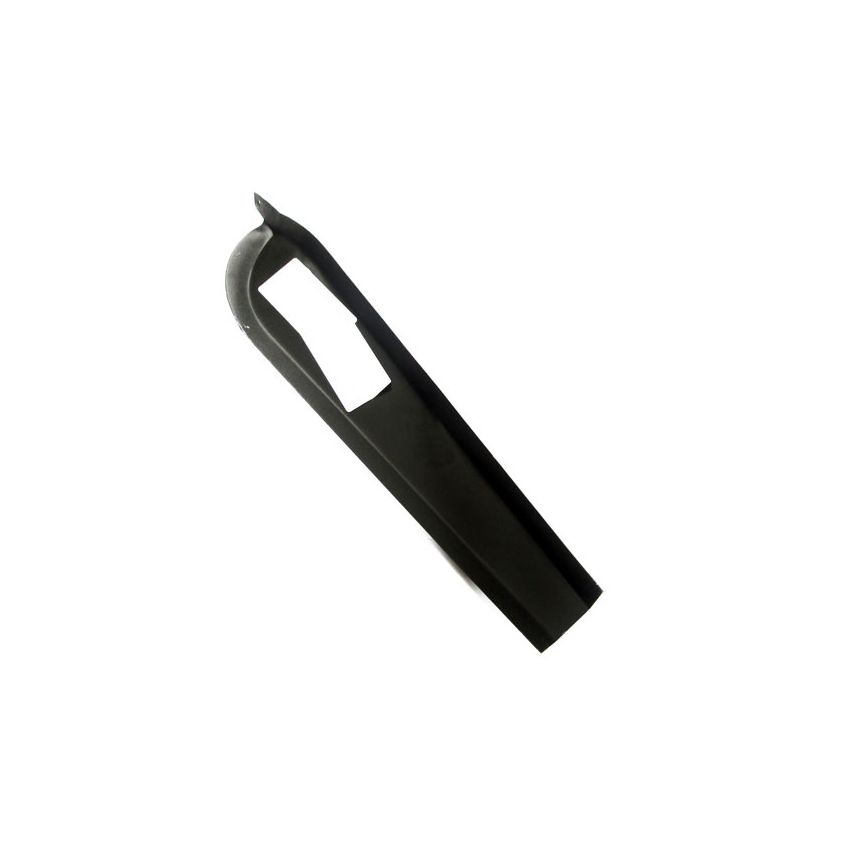 RH HINGE PILLAR COVER:  MORRIS MINOR