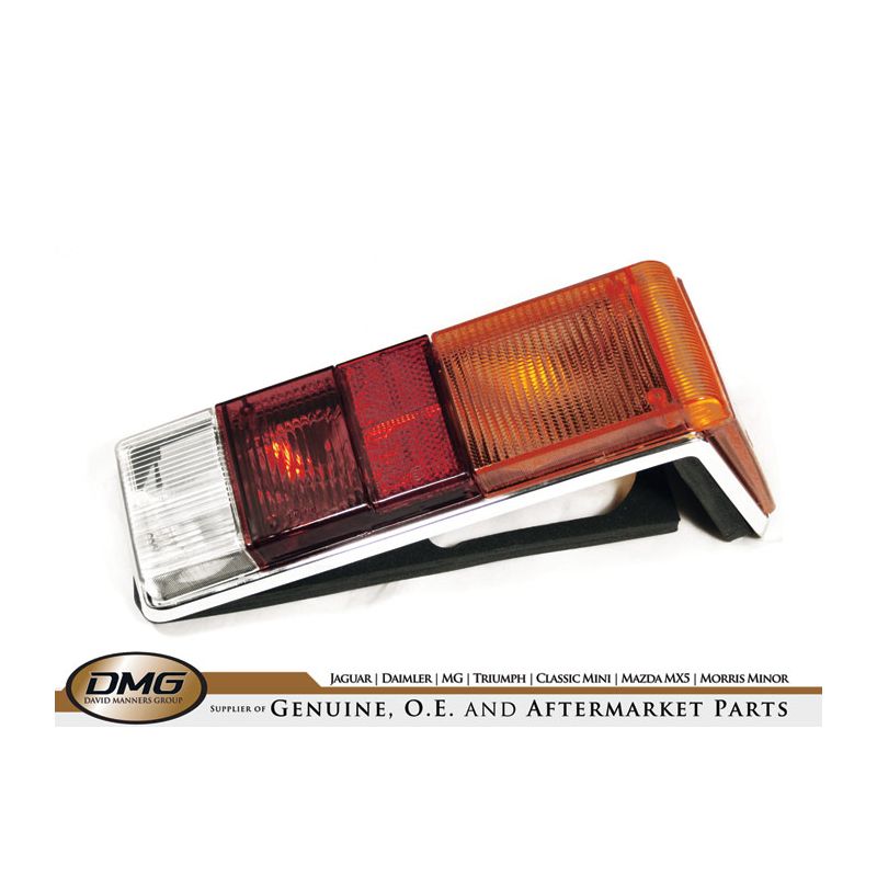 RH REAR LAMP:  TR6