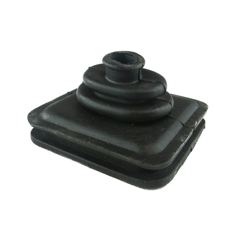 GAITER CLUTCH FORK:  MGB 75-80