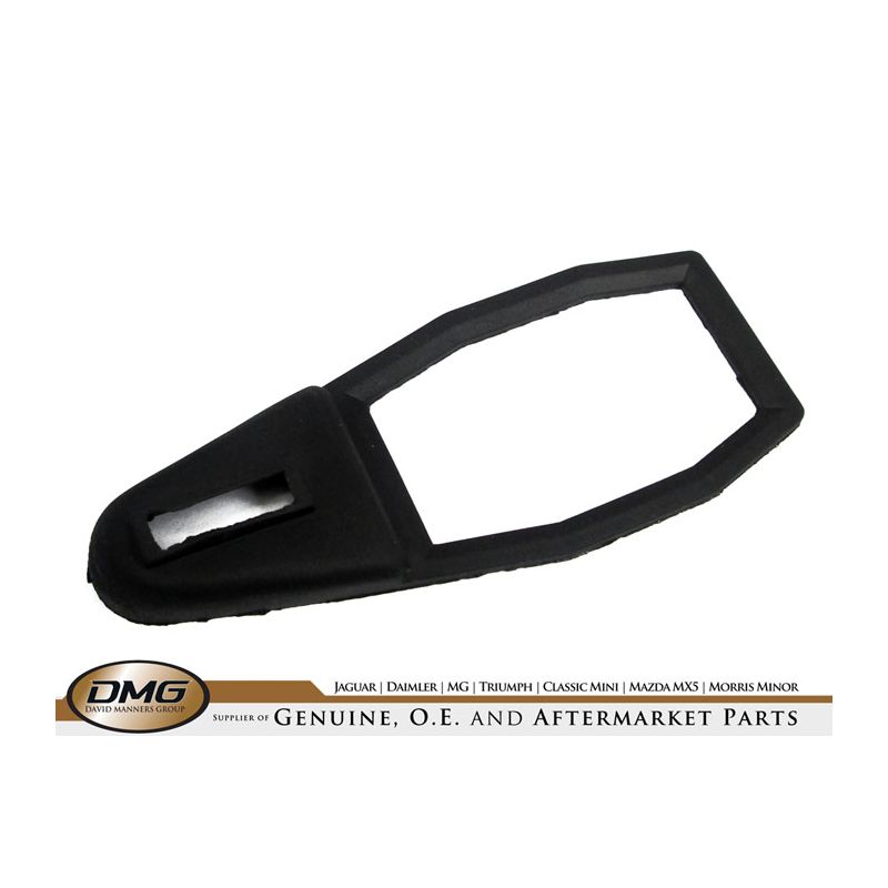 HANDBRAKE BOOT:  TR2, TR3, TR3A, TR4, TR4A, AH BN1 LATE