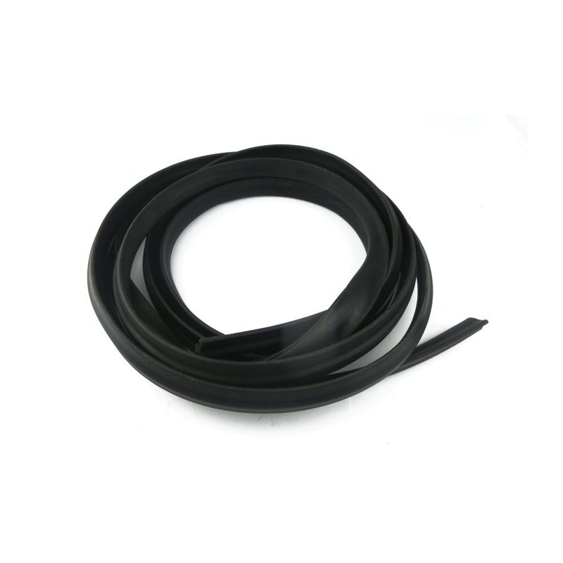 BOOT LID SEAL:  TR3A  TS60001 >