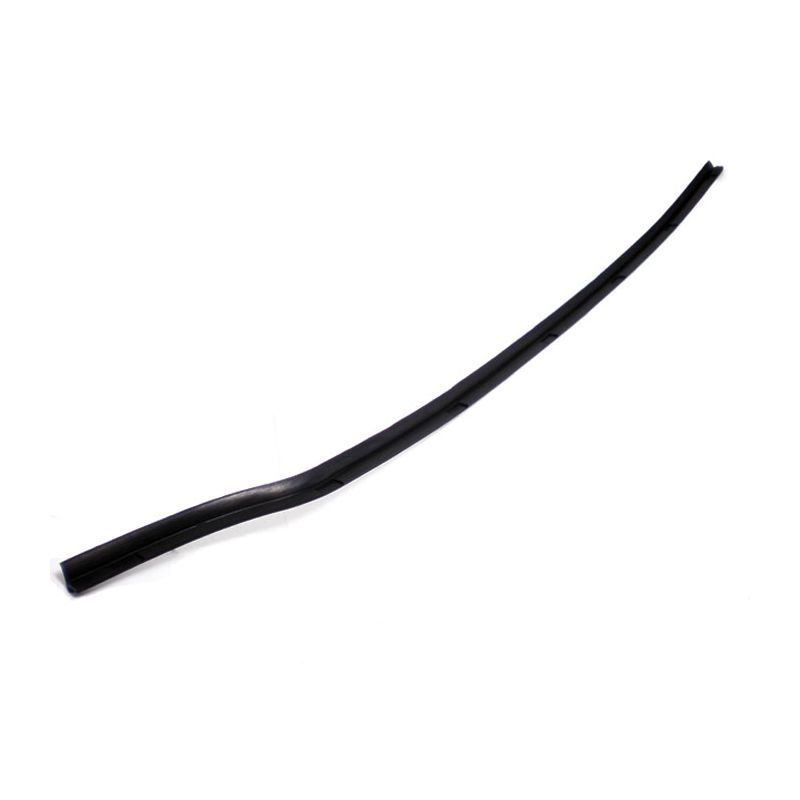 RH OUTER SEAL:  TR4, TR4A, TR5, TR6