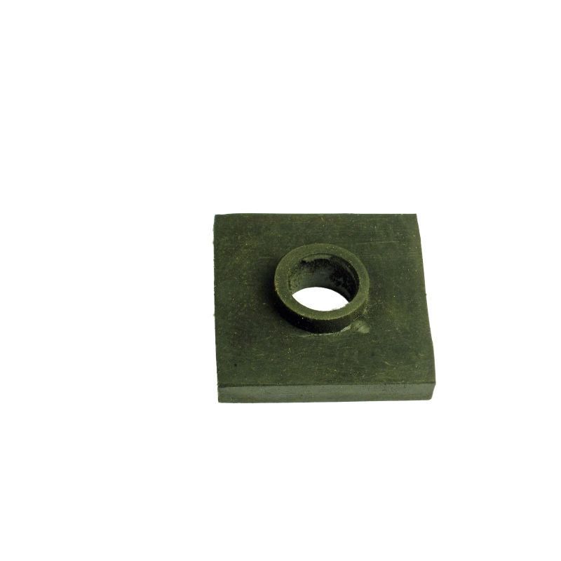 CROSS-MEMBER PAD (LIPPED):  MGB 62-80