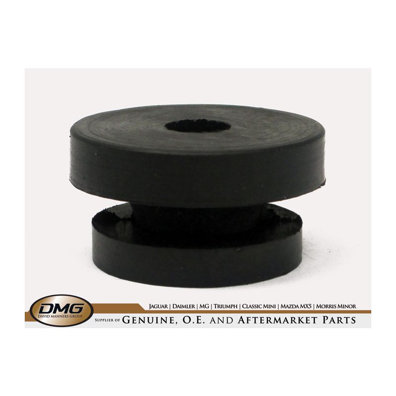 GEARBOX MOUNTING GROMMET:  MGB V8 GT RD
