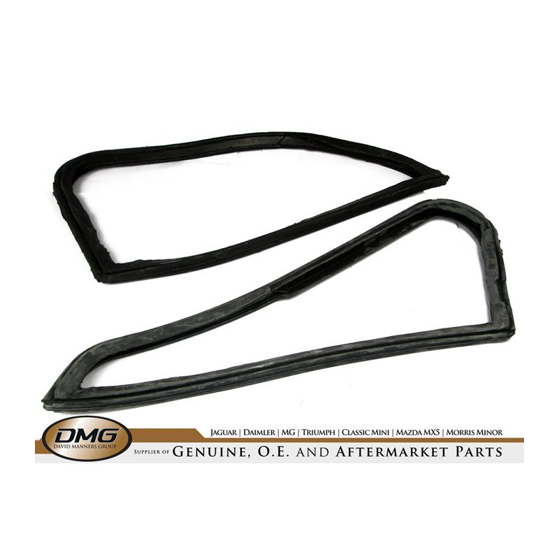 SEAL QTR LIGHT PAIR:  MGB GT