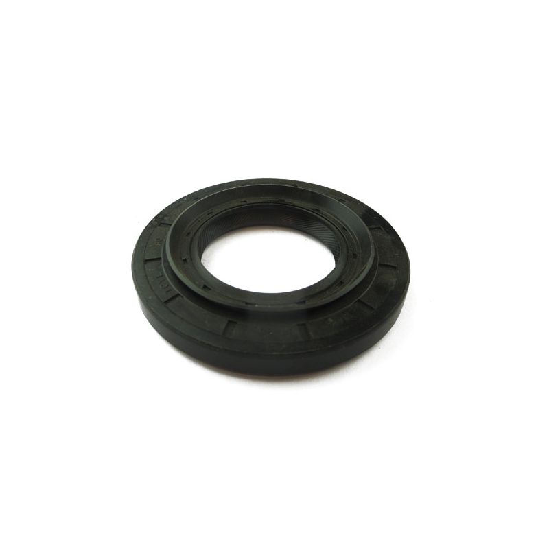 LH DIFFERENTIAL OIL SEAL:  MGF