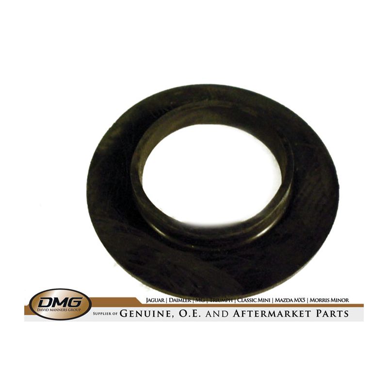 LOWER SPRING INSULATOR:  TR7, TR8