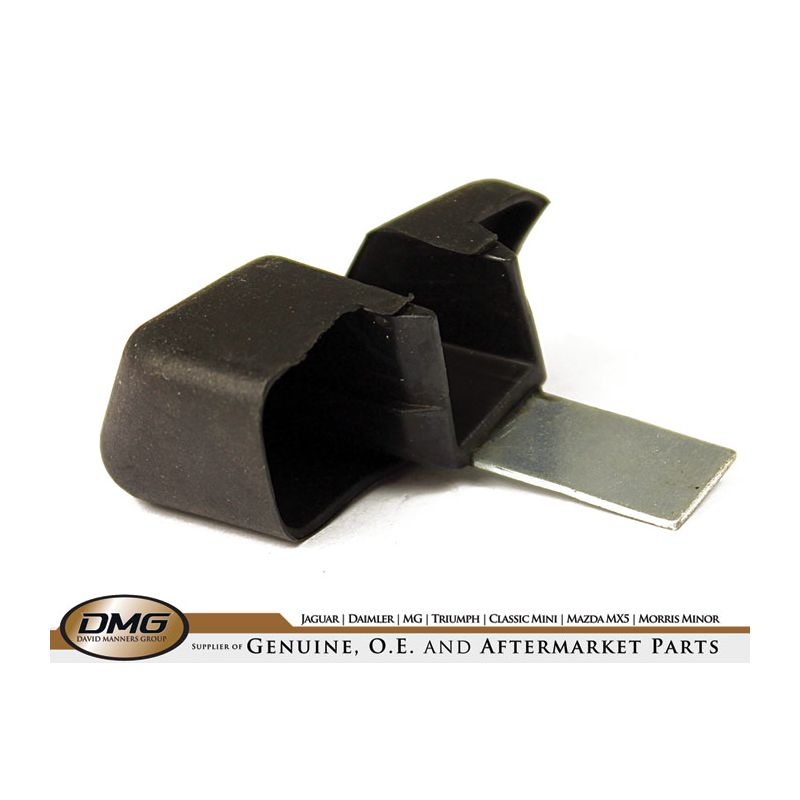 LH DOOR GLASS GUIDE:  TR7, TR8