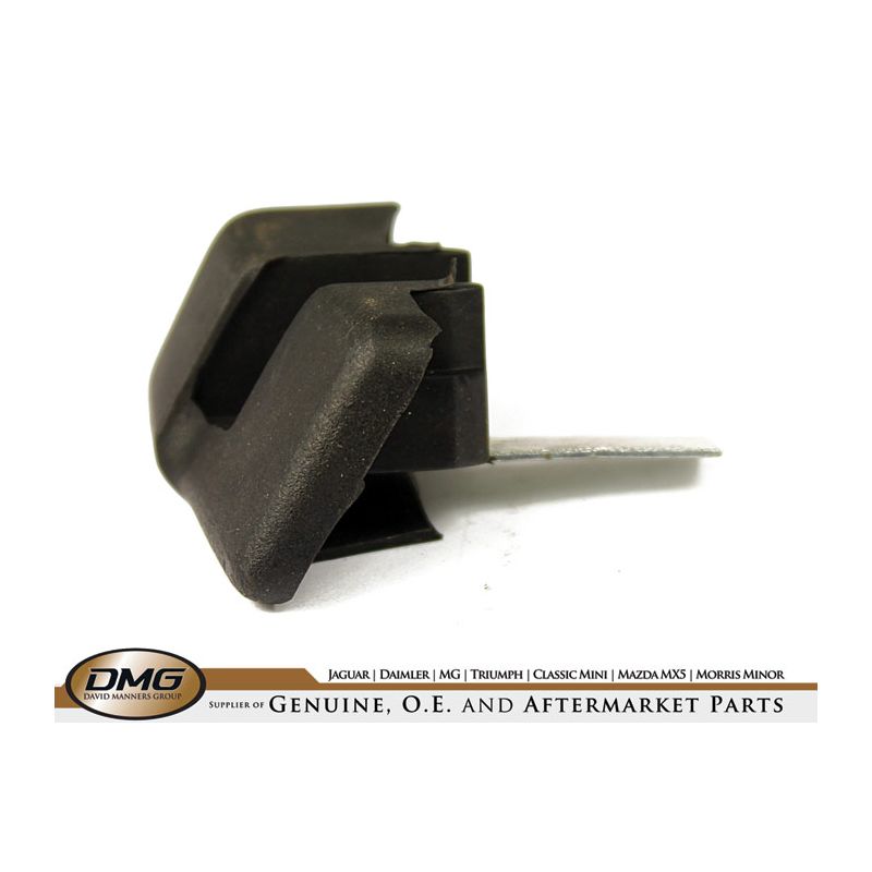 RH DOOR GLASS GUIDE:  TR7, TR8