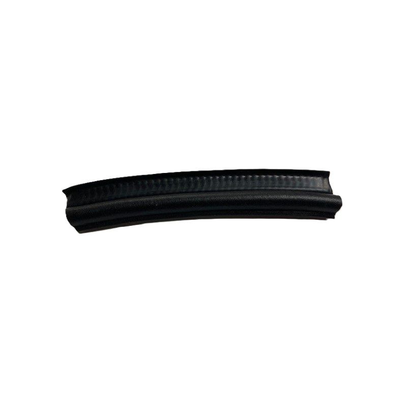 LH BAFFLE EXTENSION SEAL:  MGB 62-70