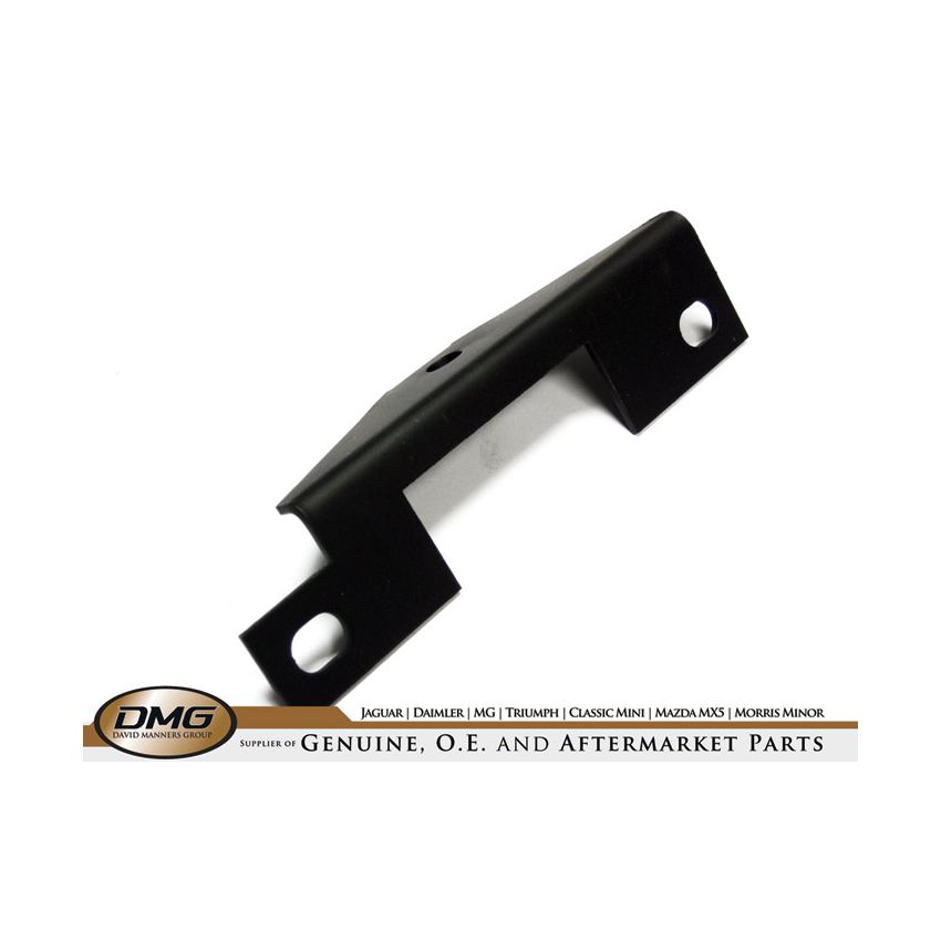 REAR EXHAUST MOUNTING BRACKET:  TR5