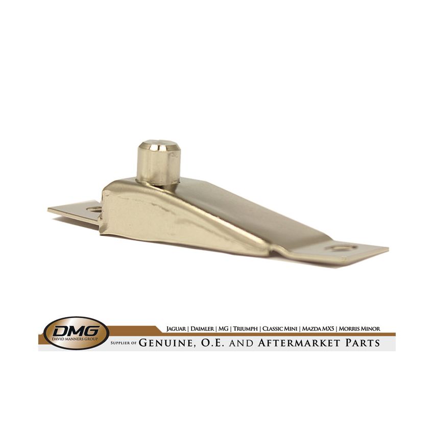 BOOT LID CATCH PLATE:  TR4, TR4A, TR5, TR250