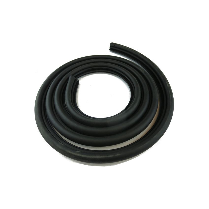 FURFLEX BLACK 2.5 METRES:  TR4A, TR5, TR6, SPITFIRE MKI-1500