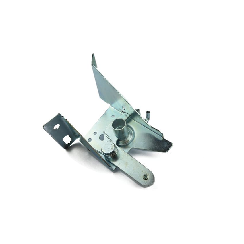 BONNET CATCH PLATE:  TR6