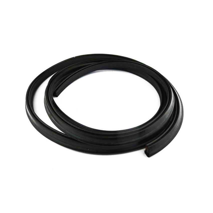 BOOT LID SEAL:  TR6, SPITFIRE MKIV