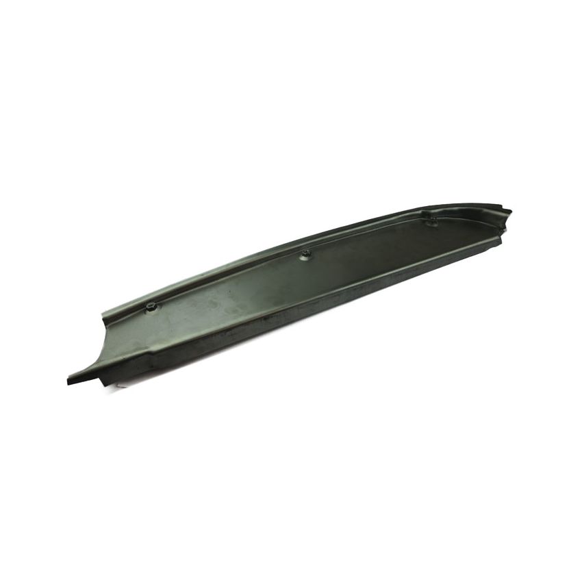 RH B-POST BACK:  TR5, TR6