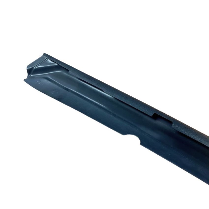 LH DOOR TOP TRIM:  TR6