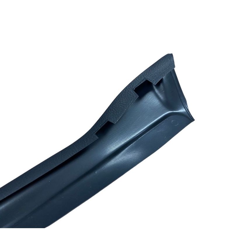 LH DOOR TOP TRIM:  TR6