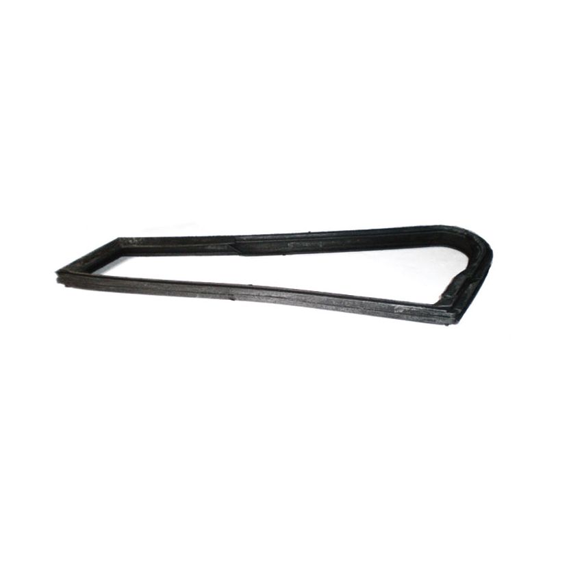 LH QUARTER LIGHT SEAL:  S&M 66-79