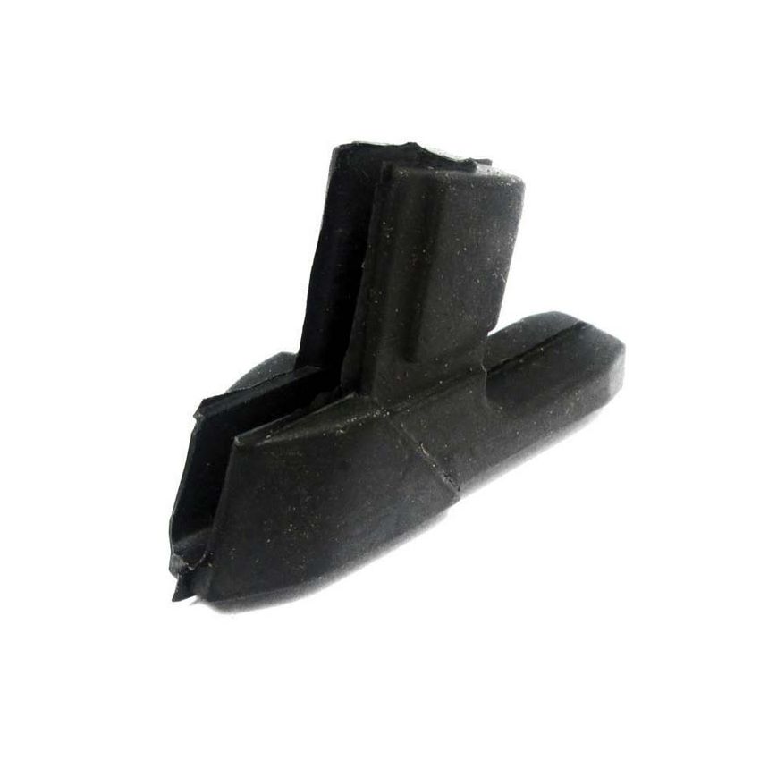 QTR LIGHT STOP:  MGB, S&M LATE