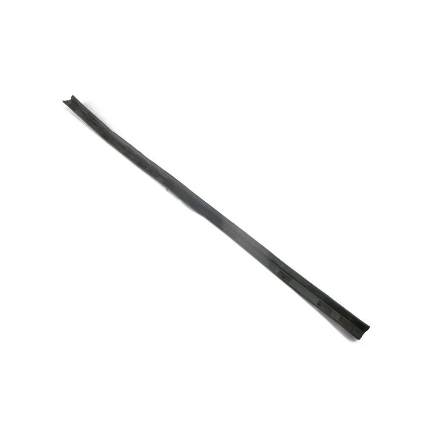 LH OUTER WAIST SEAL:  MGB