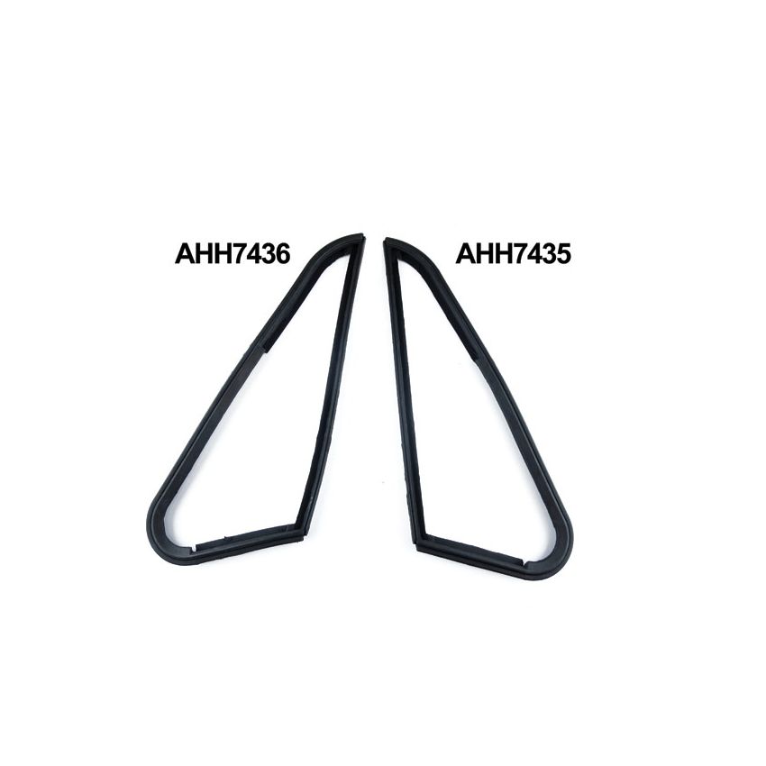 LH QUARTER LIGHT SEAL:  MGB GT