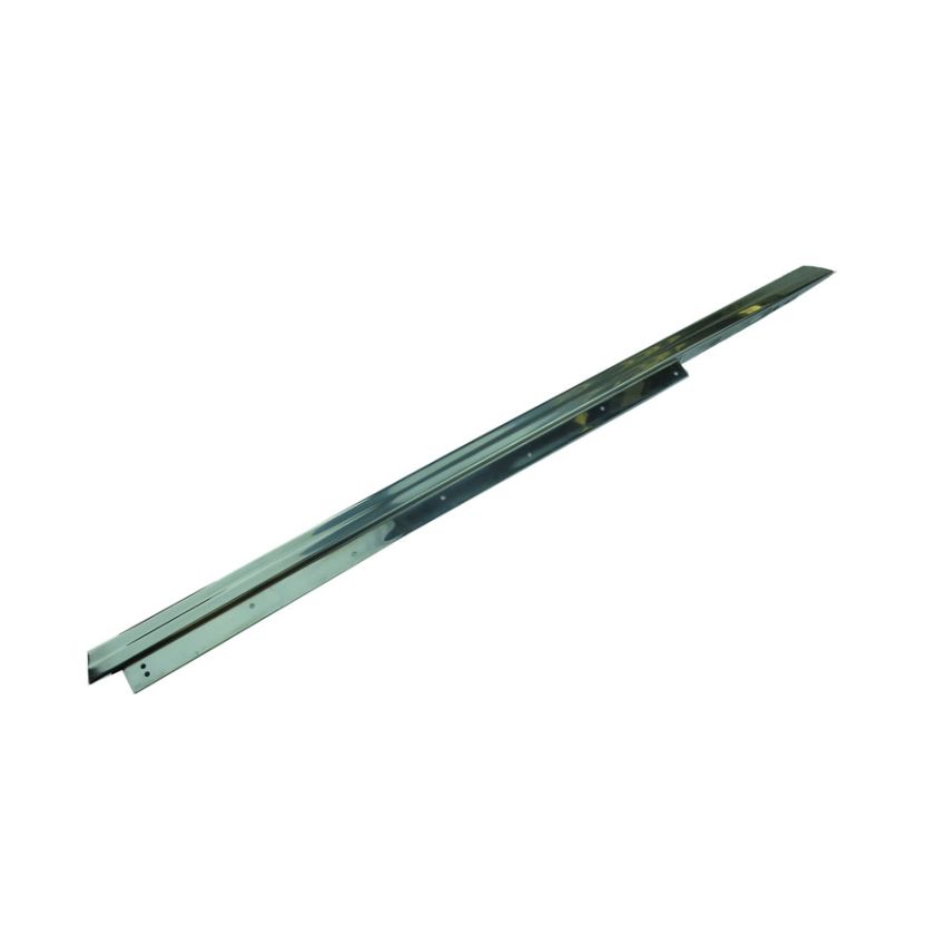 RH DOOR FINISHER:  MGB GT