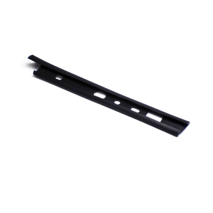 LH DOOR QUARTER LIGHT SEAL:  MGB ROADSTER