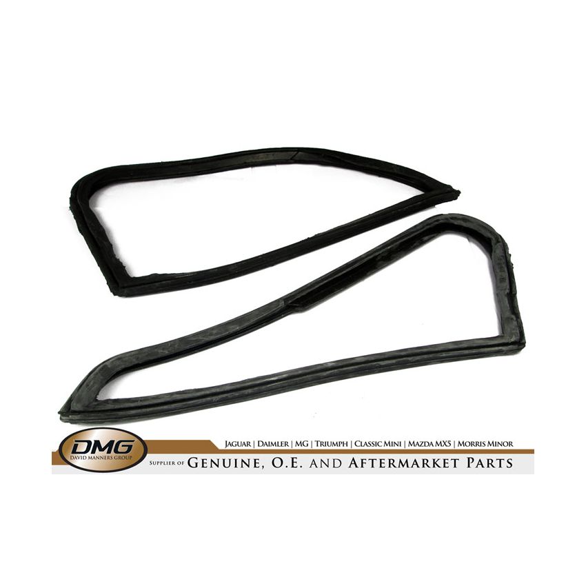 SEAL QTR LIGHT PAIR:  MGB GT