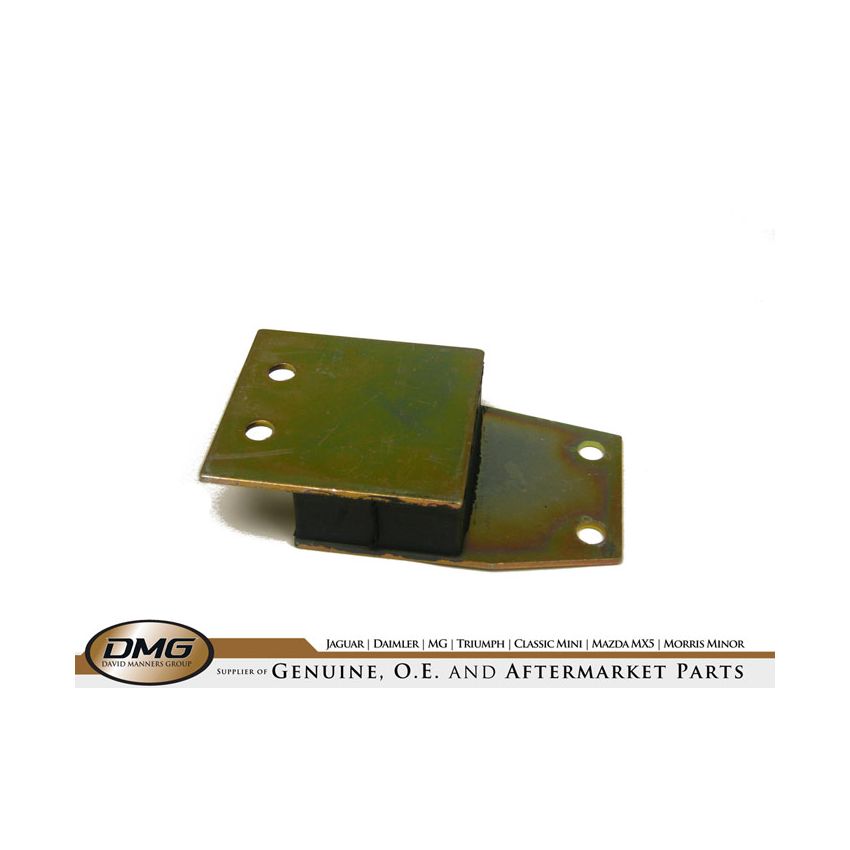 CENTRE EXHAUST MOUNTING:  MGA, MGB, MGC, GT6 V8