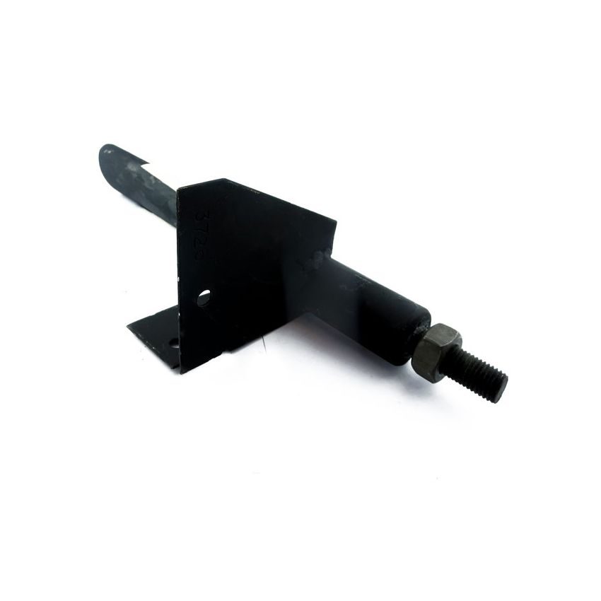 LH FRONT BUMPER MOUNTING:  MORRIS MINOR