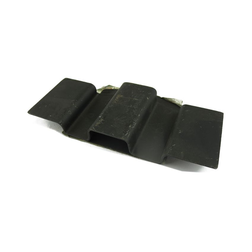 REAR BUMP STOP PLATE:  MORRIS MINOR