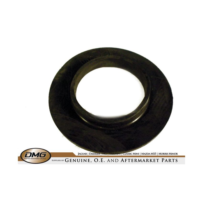 LOWER SPRING INSULATOR:  TR7, TR8