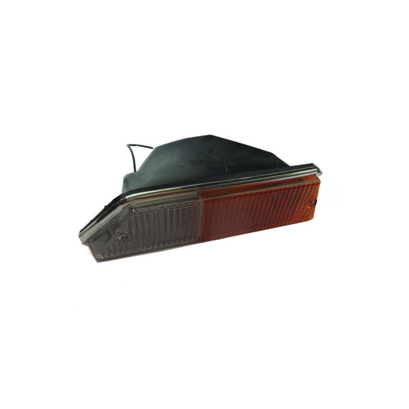 RH FRONT LAMP (UK SPEC):  TR6