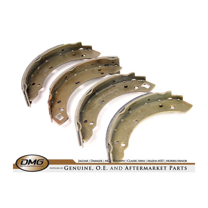 REAR BRAKE SHOES:  DOLOMITE 1500 1800, GT6 MKIII 1500
