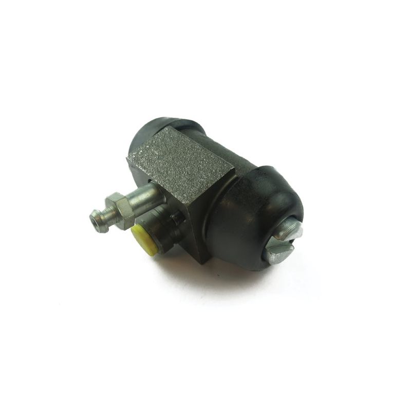 REAR WHEEL CYLINDER:  TR7